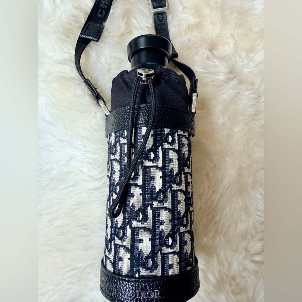 Dior Navy Blue Stainless Water Tumbler/Crossbody Bag With Dust bag Box & Bag GWP - Picture 15 of 16